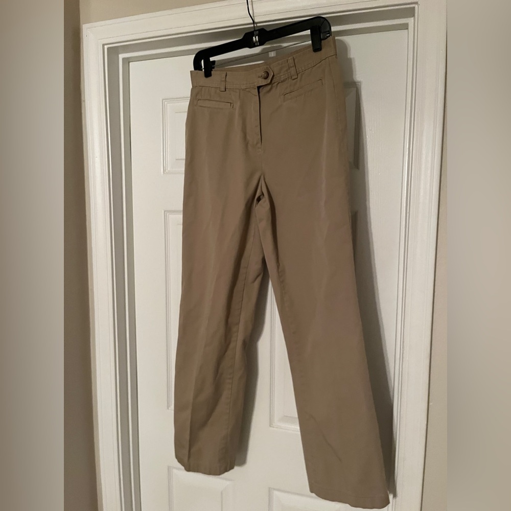 🐠Lands ‘End Brown Pants. Size 8. Cotton and Polyester.